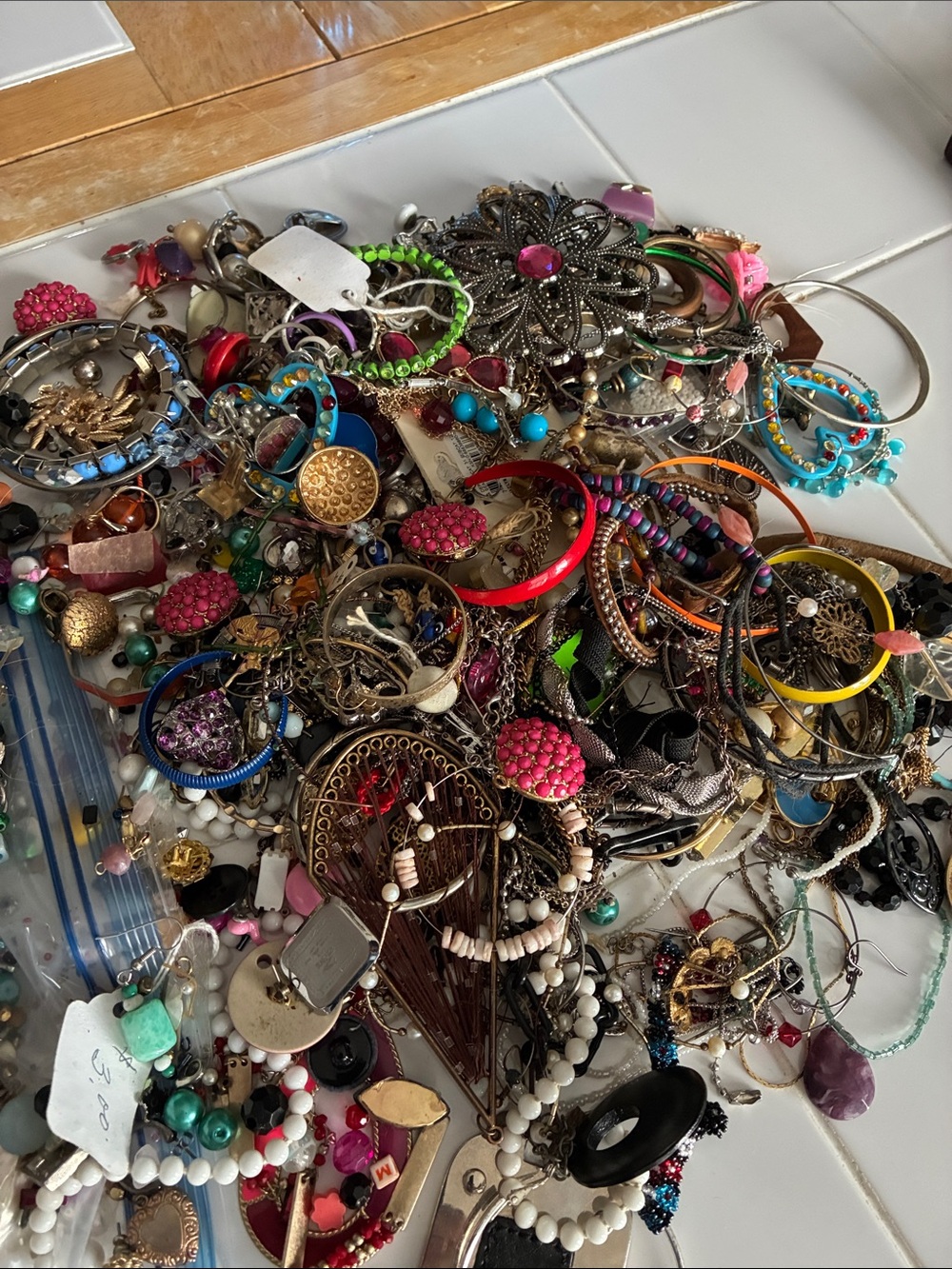 3 lbs Assorted Women's junk Jewelry Bundle - Pink Accent Fashion Pieces